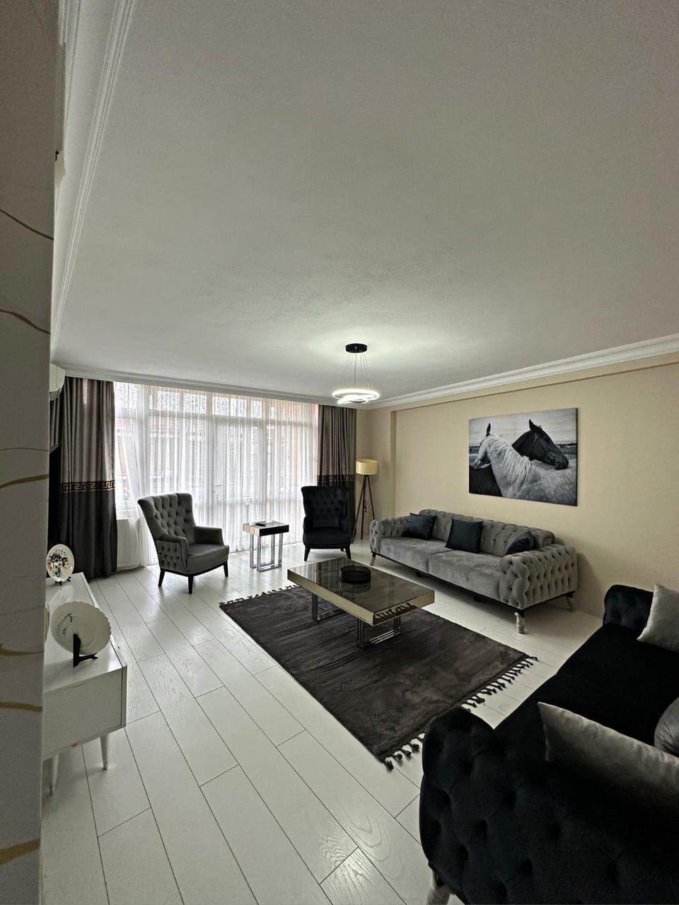Communal lounge/ TV room, TV and multimedia, Living room, Seating area, Evening entertainment