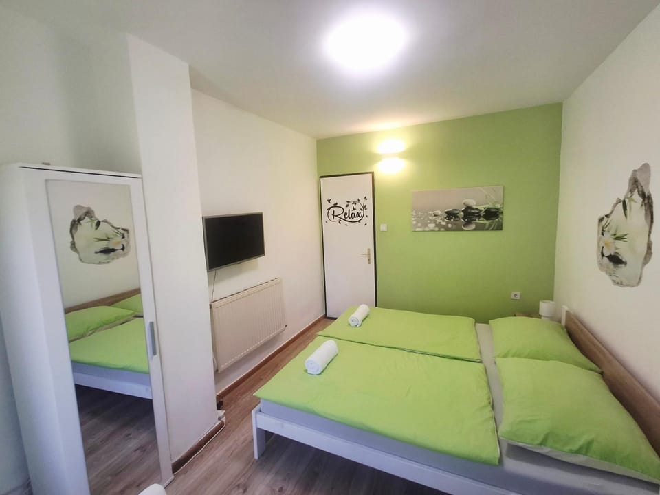 MOONLIGHT Prémium APARTMANHÁZ Bed and Breakfast in Slovakia