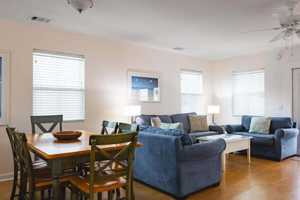 New Casa Caribe by Brightwild- Two-Story Condo Rooftop Pool House in Key West