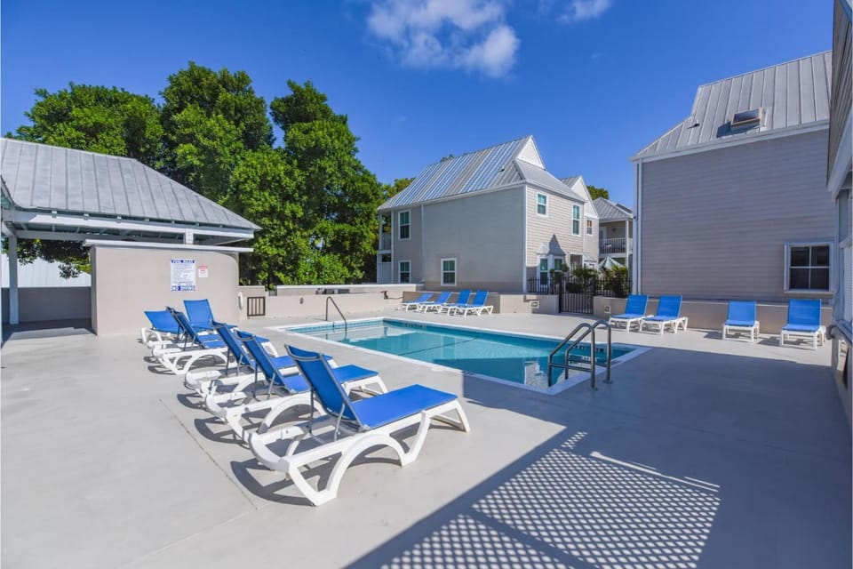NEW! Villa Positano - Duval Square Condo, Pool, Hot Tub & Parking House in Key West