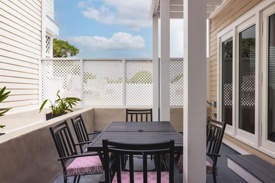 NEW! Villa Positano - Duval Square Condo, Pool, Hot Tub & Parking House in Key West