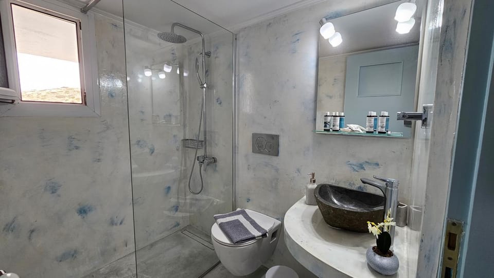 Shower, Bathroom, towels