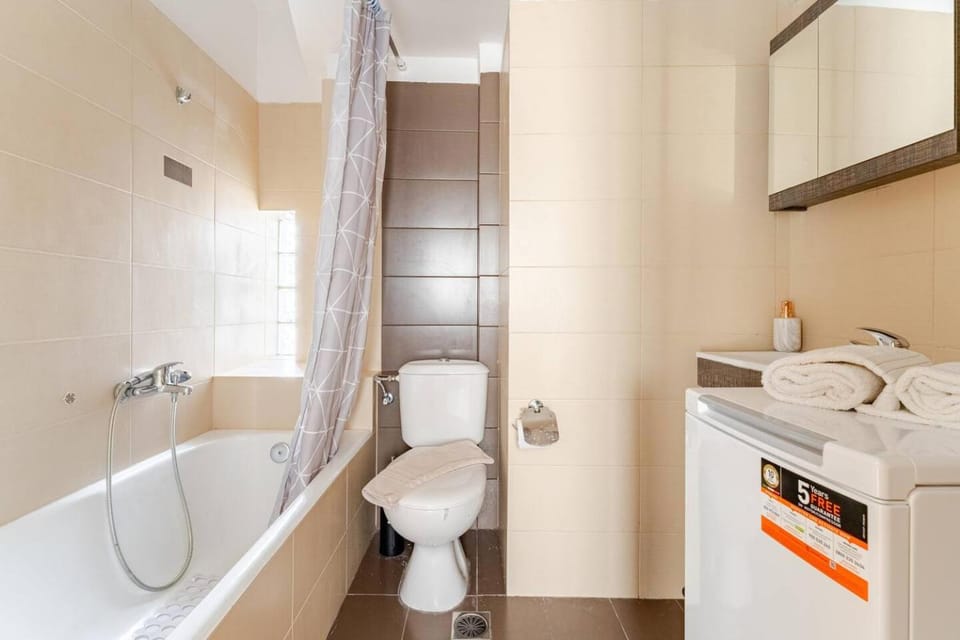 Lux & Style 75sqm with Private Parking in Athens Apartment in Athens