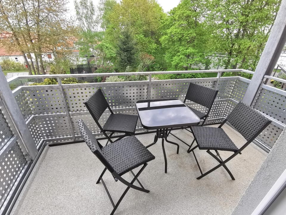 Patio, Spring, Day, View (from property/room), Balcony/Terrace, Living room, Seating area, Dining area
