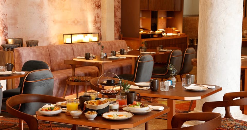 Restaurant/places to eat, Food and drinks, Breakfast