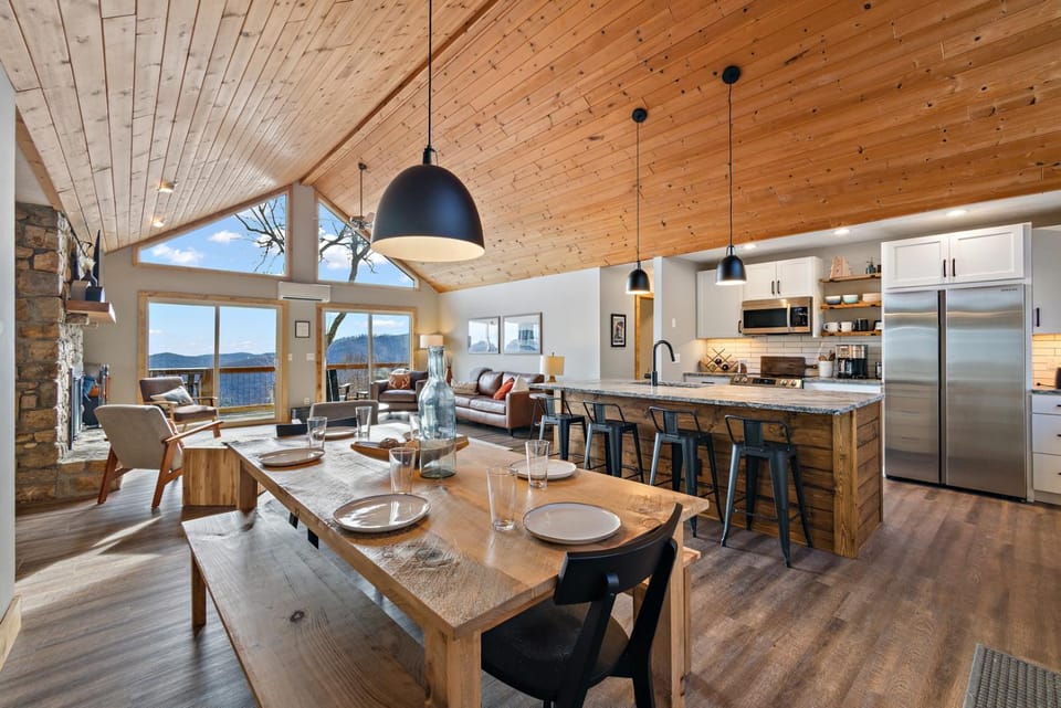 Wildcat Chalet House in Seven Devils