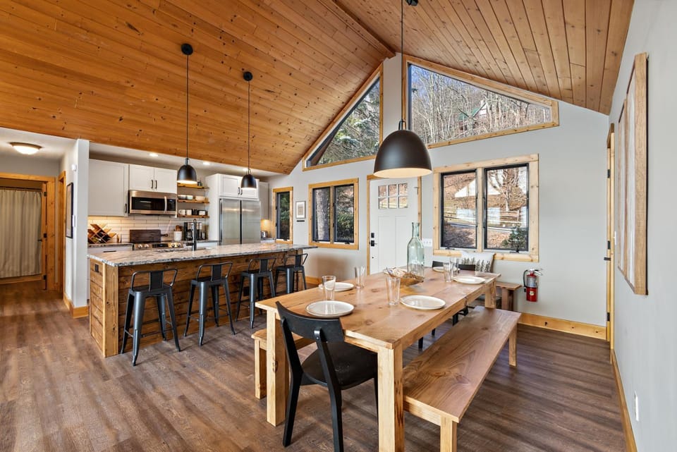 Wildcat Chalet House in Seven Devils