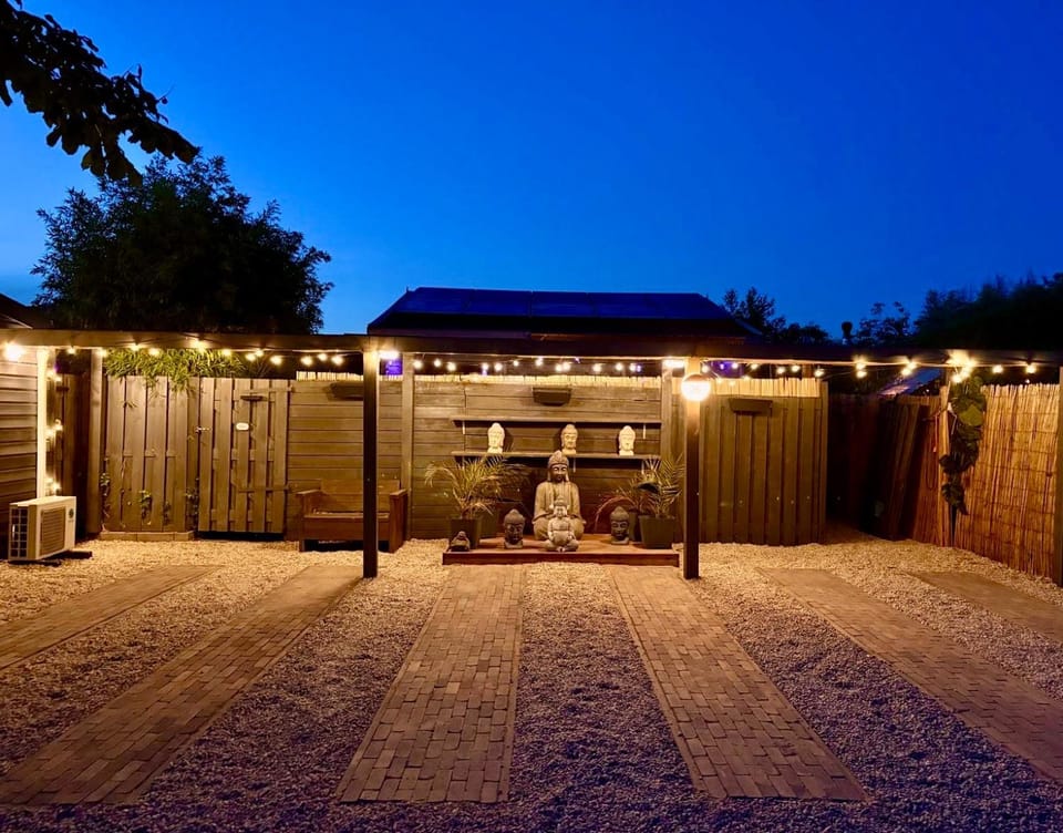 Cozy Beach house with private jacuzzi & garden between Amsterdam Haarlem and Schiphol Airport House in Haarlem