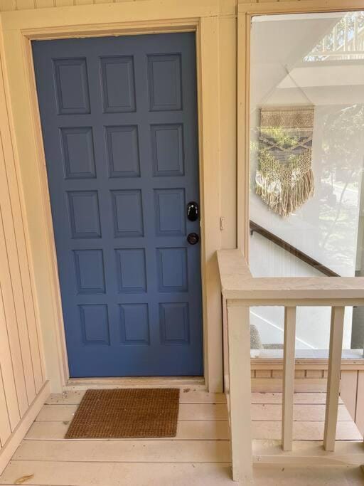 Lake Travis Oasis next to Pool, Marina, Boat ramp Apartment in Point Venture