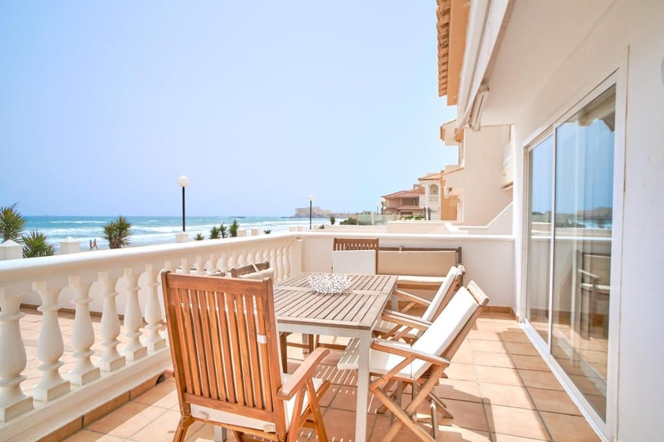 Amplio duplex en primera linea del Mediterráneo House in Region of Murcia