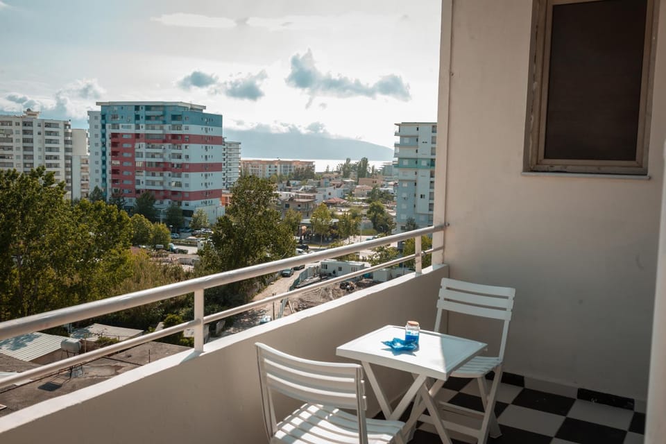 View (from property/room), Balcony/Terrace, City view, Sea view