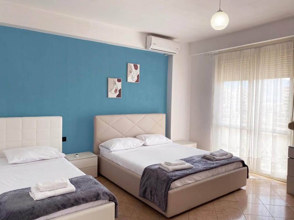 Toilet, Property building, People, Bathroom, View (from property/room), Bedroom, locker, elevator