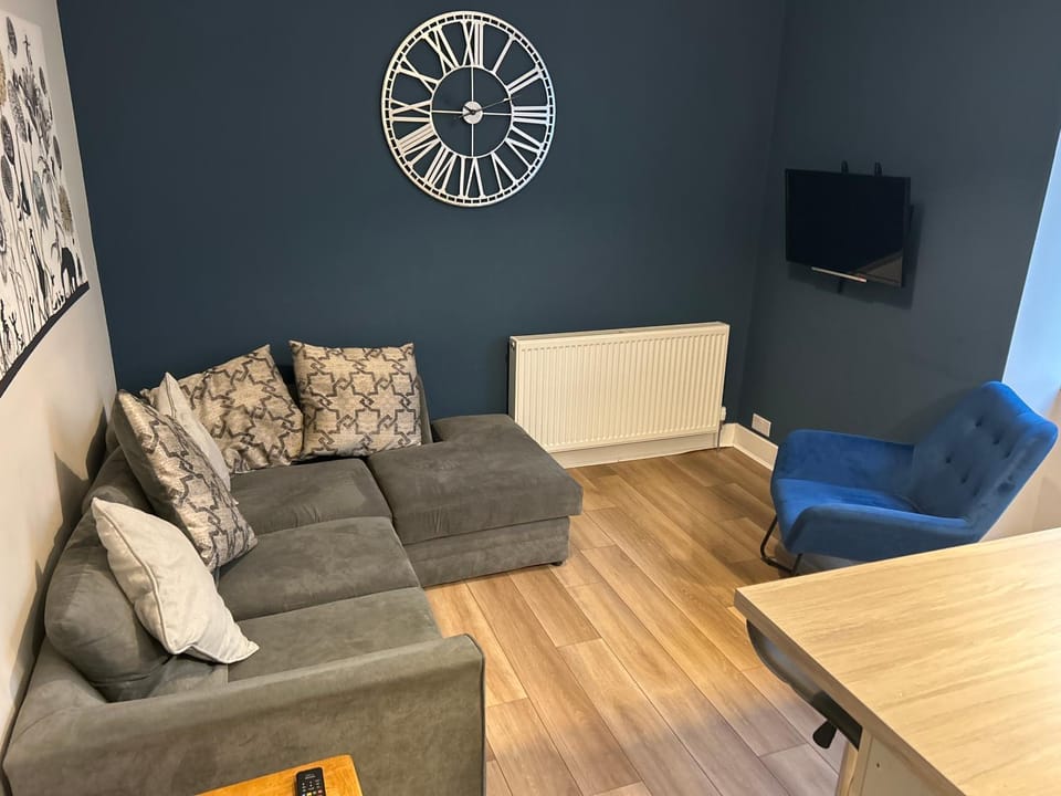 34 James St cosy 2 bedroom, ground floor apartment, garden Apartment in Scotland