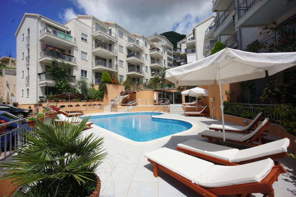 Petrovac Bay Apartments Apartment in Budva Municipality