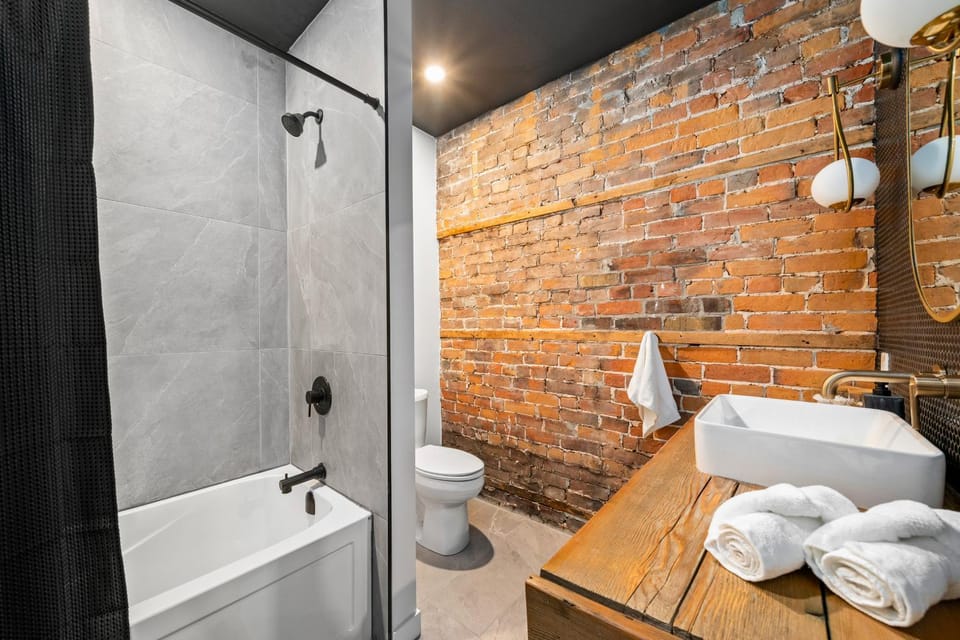 The Goodman: Front Street Flats Apartment in Belleville