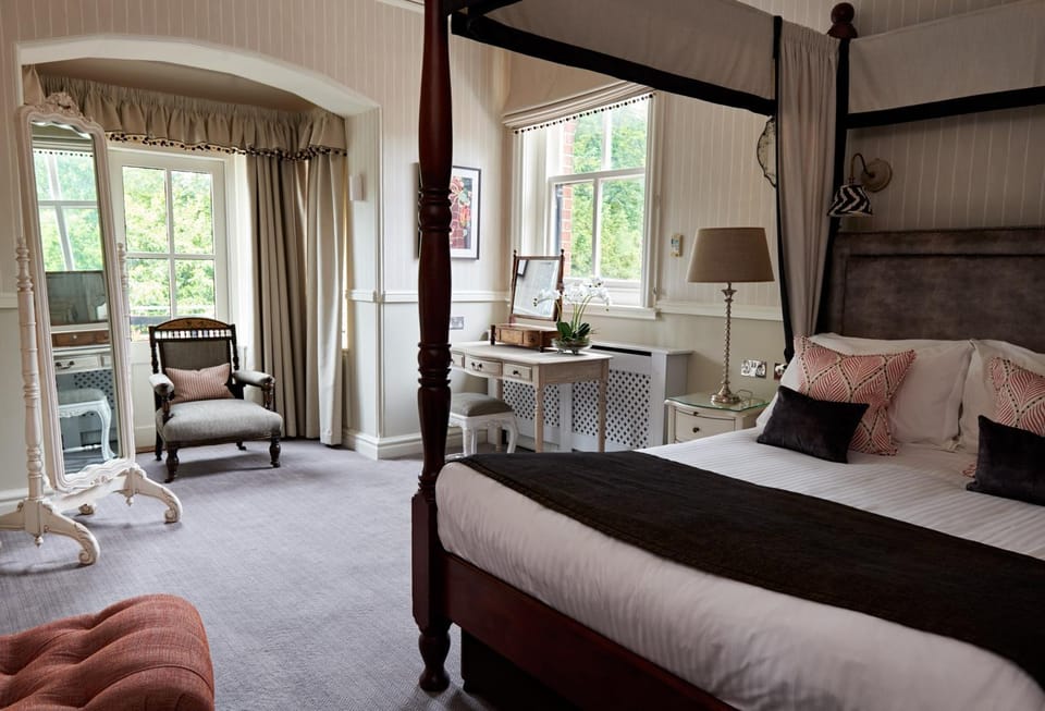 Bed, Photo of the whole room