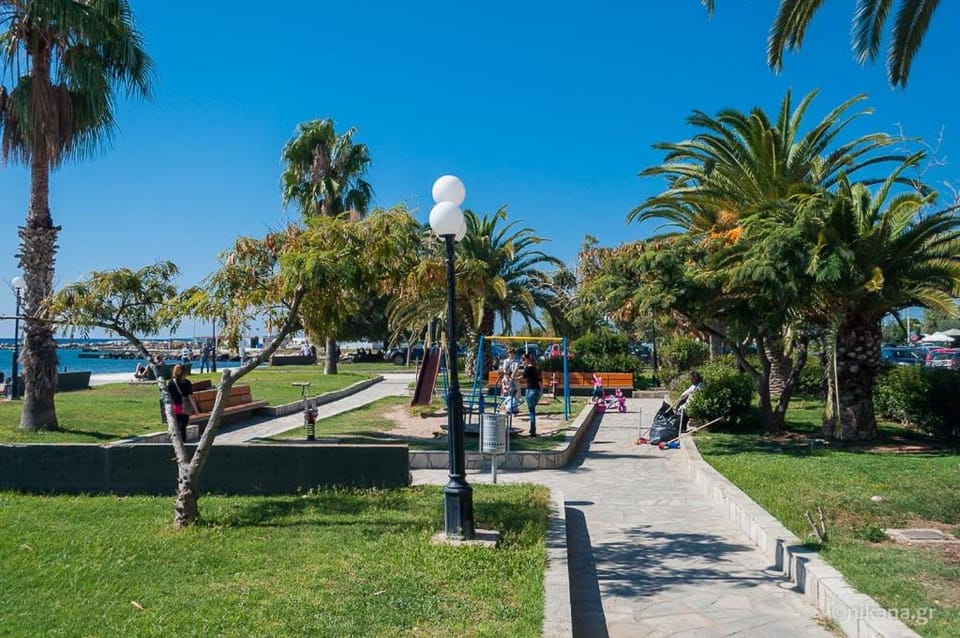 Adamant Studio Apartment in Halkidiki