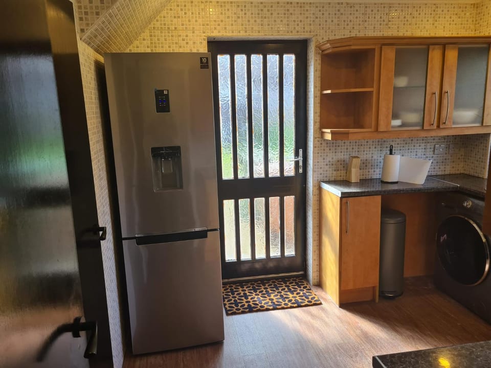 Kitchen or kitchenette, minibar, pet friendly