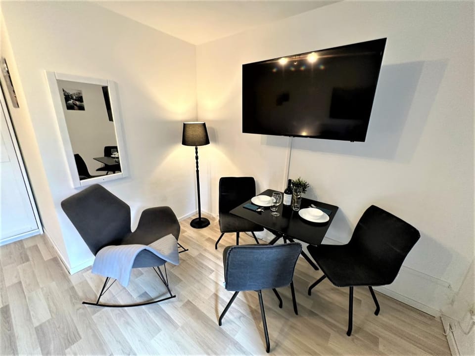 TV and multimedia, Dining area