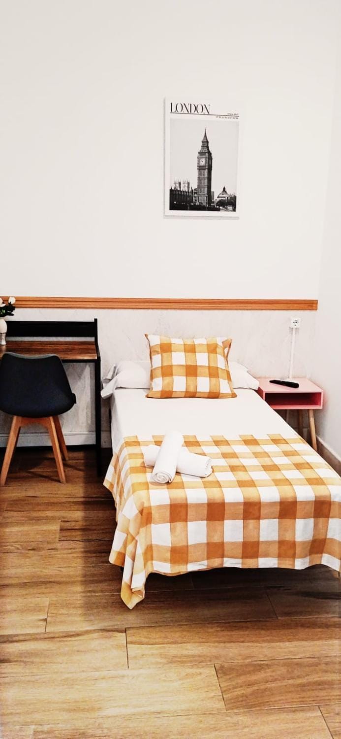 HOSTEL COSTA-LUZ Béjar 28-30 Hostel in Huelva