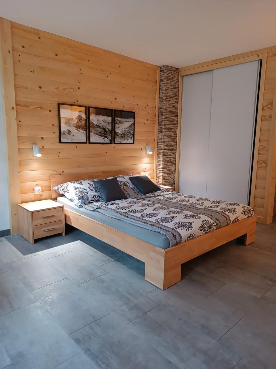 Bed, Photo of the whole room, Bedroom, wardrobe