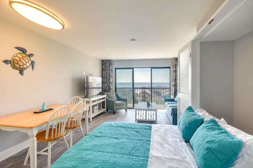 Myrtle Beach Condo w/ Ocean View + Pool Access! House in Myrtle Beach