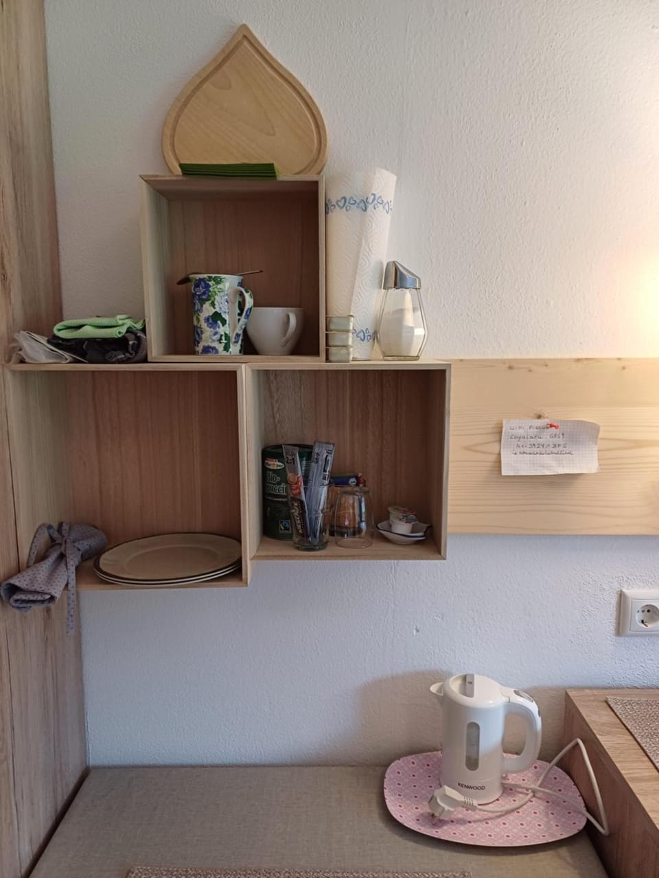 Coffee/tea facilities, Kitchen or kitchenette