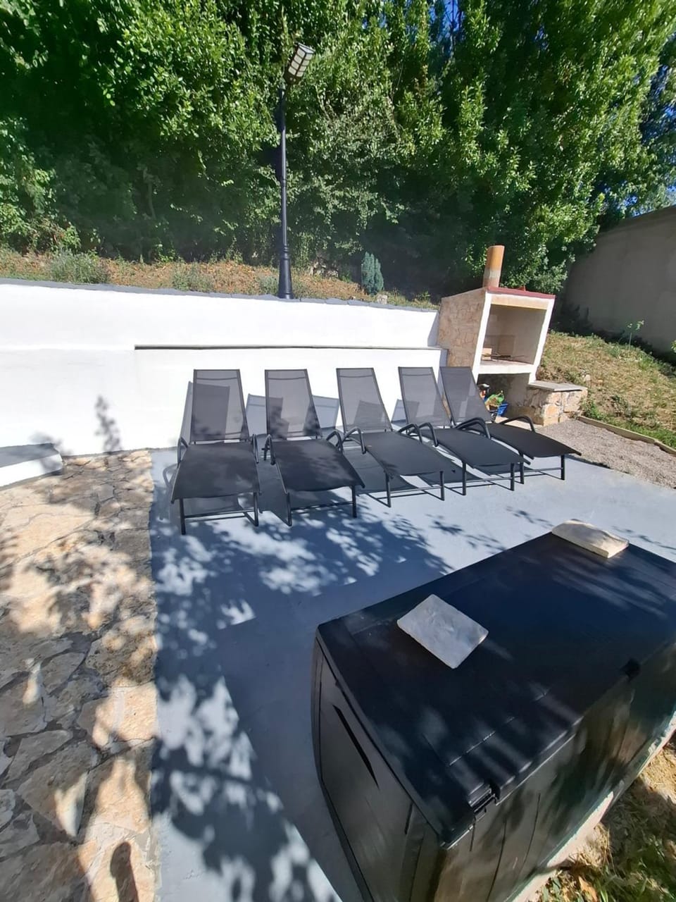 Patio, Day, BBQ facilities, Garden, Garden view, sunbed