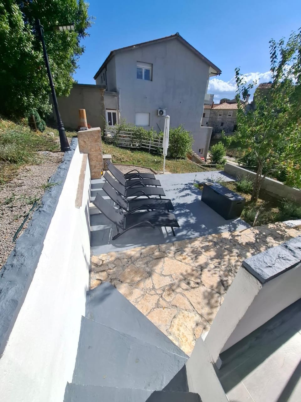 Patio, Day, BBQ facilities, Garden, Garden view, sunbed
