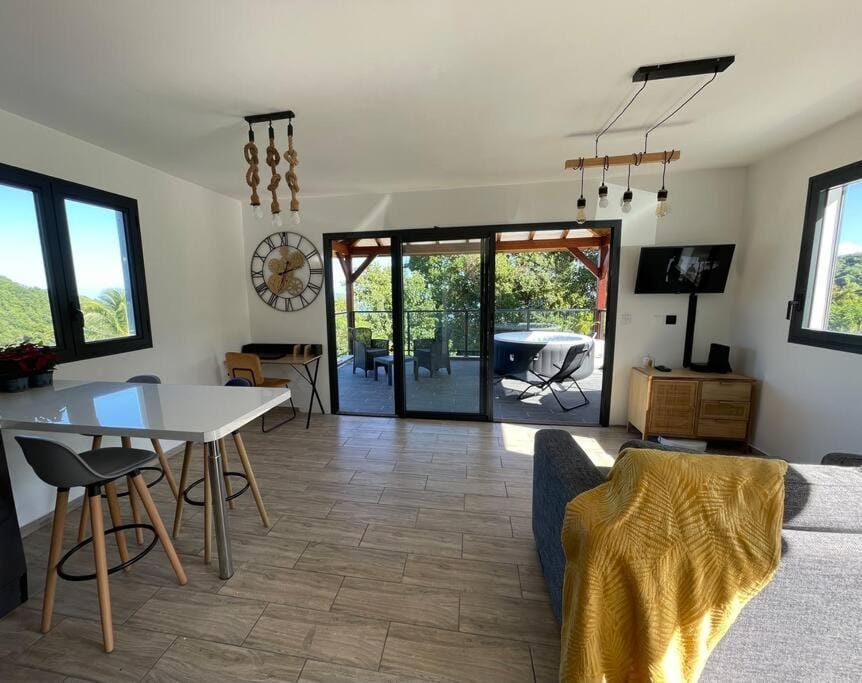 MonÉTOILE charmant bas de villa Apartment in La Trinité