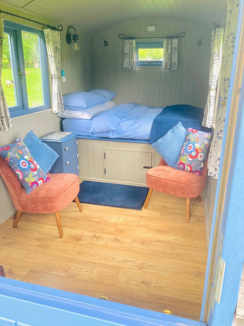Foxgloves and Fairytales Hut with Hot Tub Farm Stay in Wales