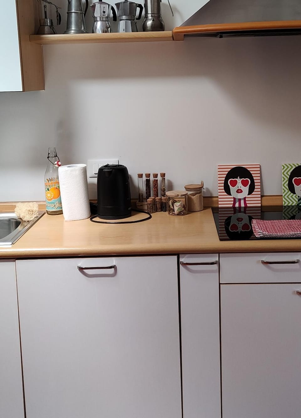 Coffee/tea facilities