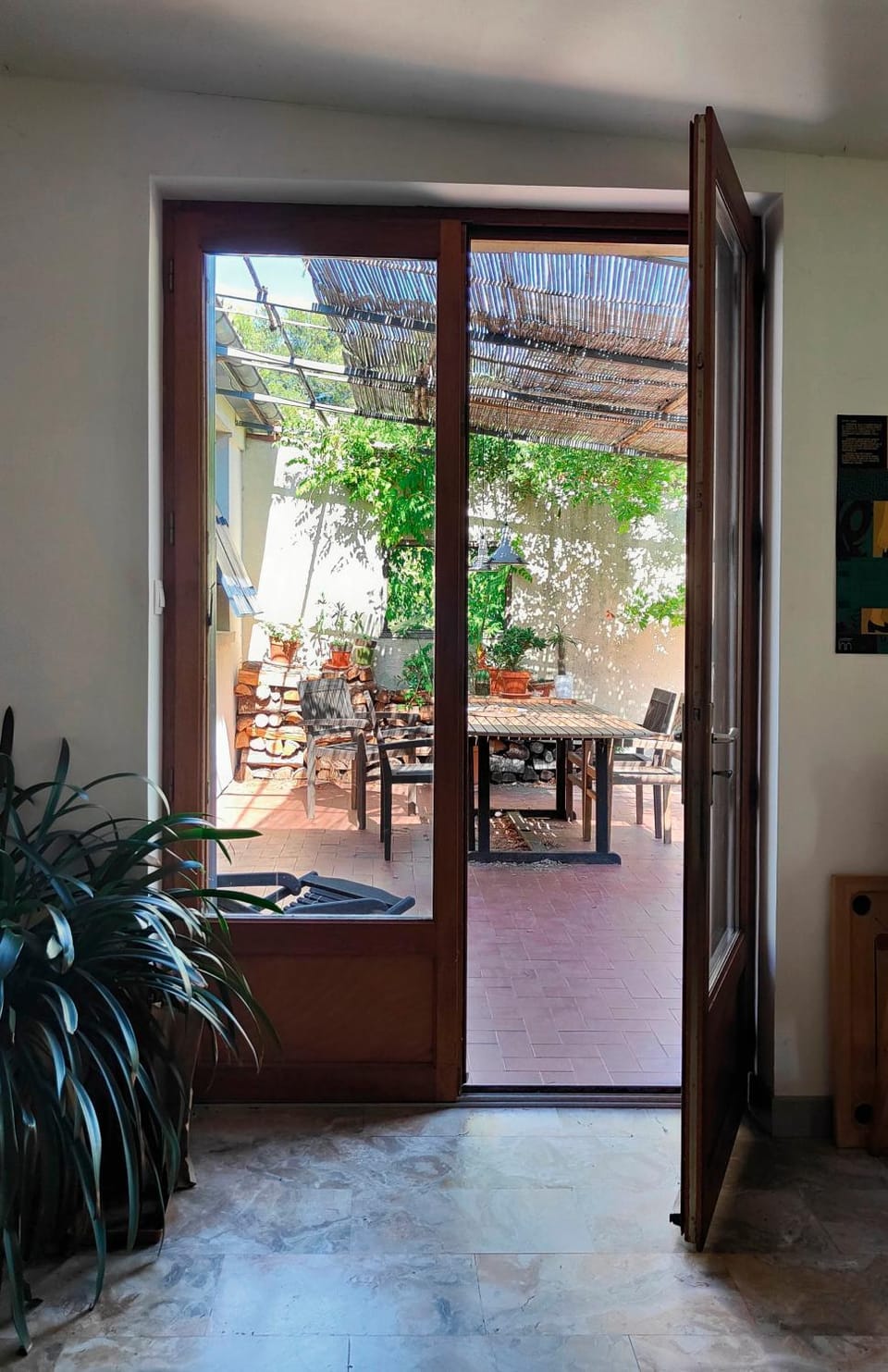 Patio, Dining area
