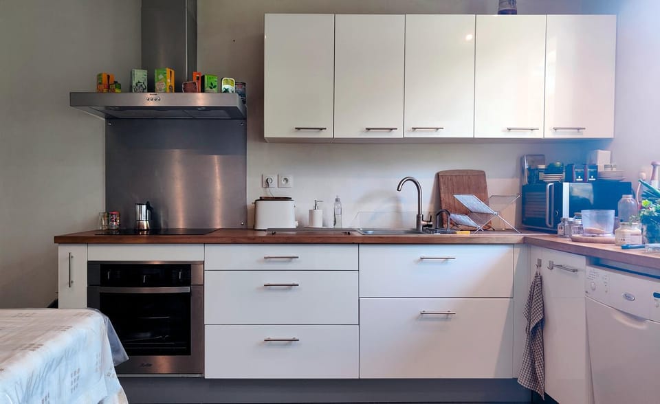 Kitchen or kitchenette, minibar, pet friendly, stove, toaster