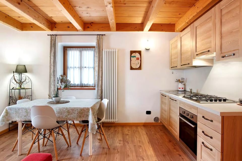 Kitchen or kitchenette, Living room, Dining area