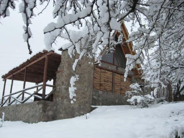 Property building, Patio, Off site, Day, Natural landscape, Winter, BBQ facilities, Garden, View (from property/room), City view, Garden view, Mountain view, Pool view, Street view, Area and facilities, Quiet street view, Inner courtyard view, Parking, internet