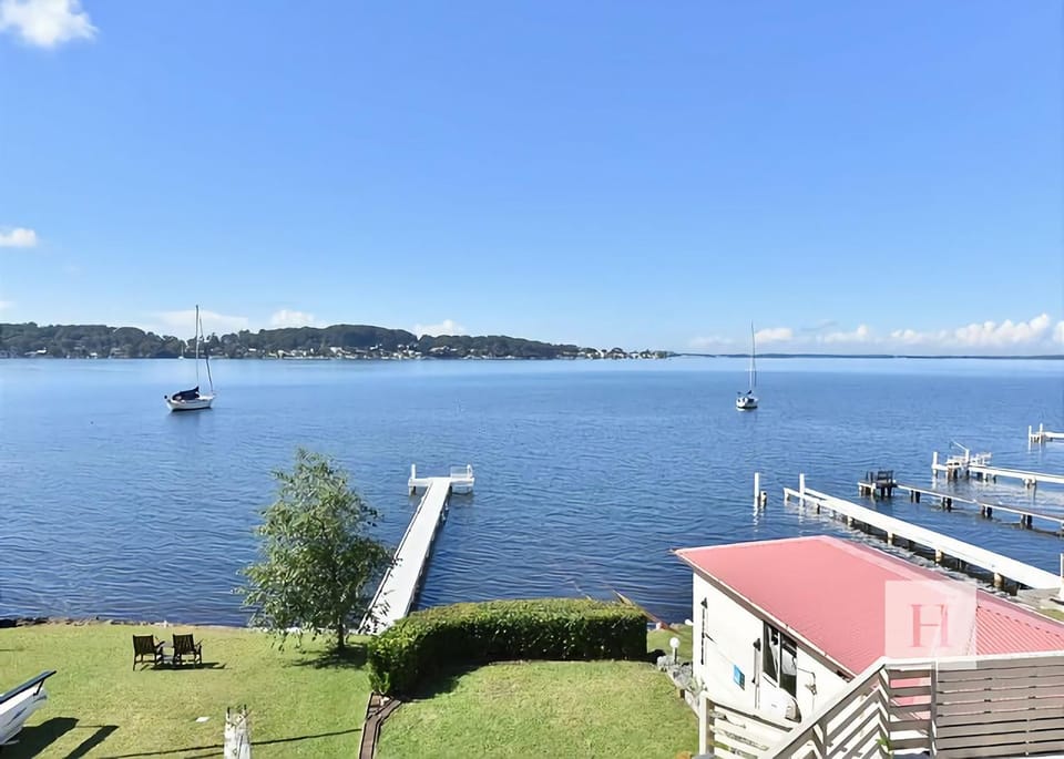 Sparkling Waters House in Lake Macquarie