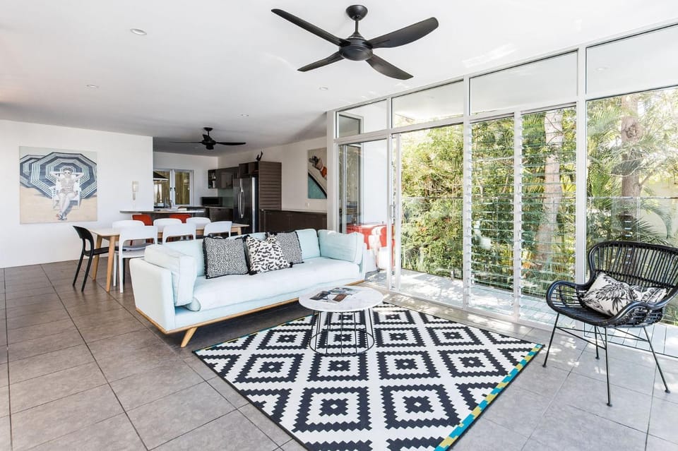 Coastal Luxury, Private Pool, Ocean Vista House in Noosa Heads