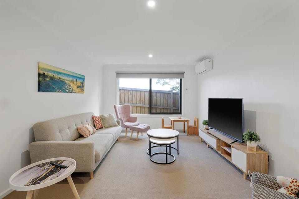 Communal lounge/ TV room, Family
