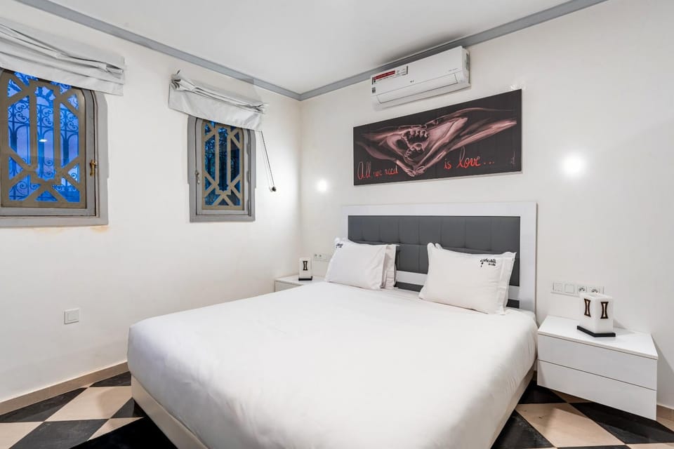 Luxury Villa 6 ROOMS with Pool - Marrakech Center Villa in Marrakesh