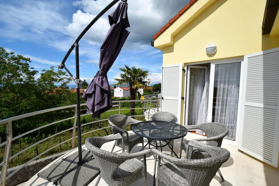 View (from property/room), Balcony/Terrace