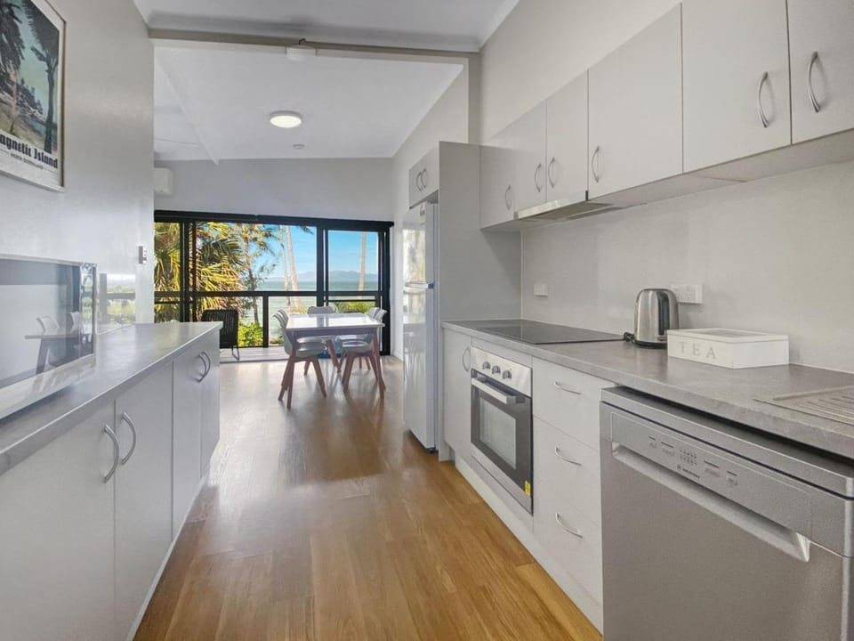 Beachside Palms Unit 2 Apartment in Queensland