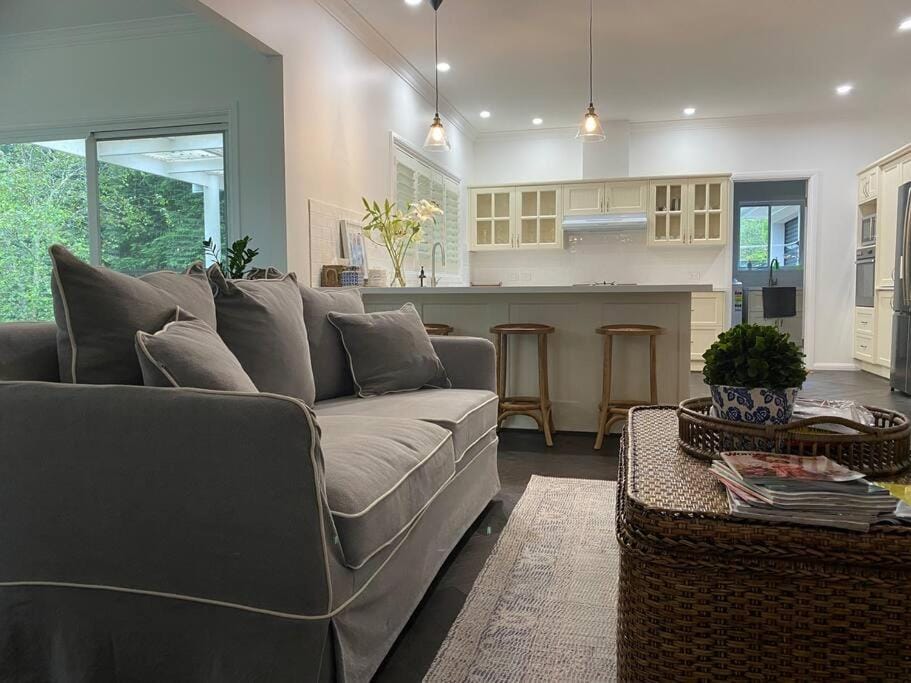 Grounds of Robertson. Stylish and Exclusive. House in Robertson