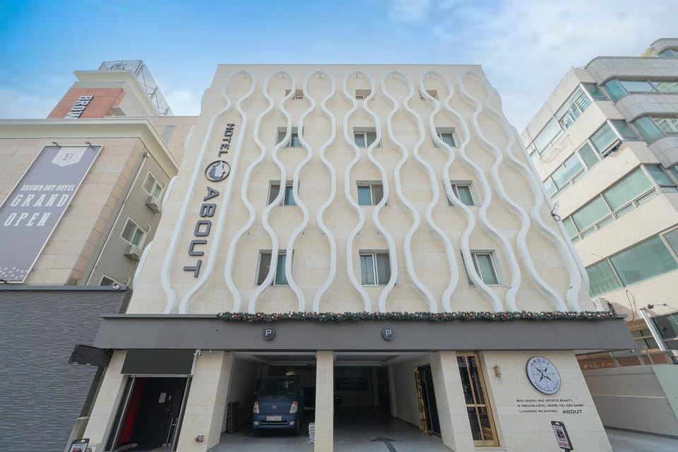 Property building, Day