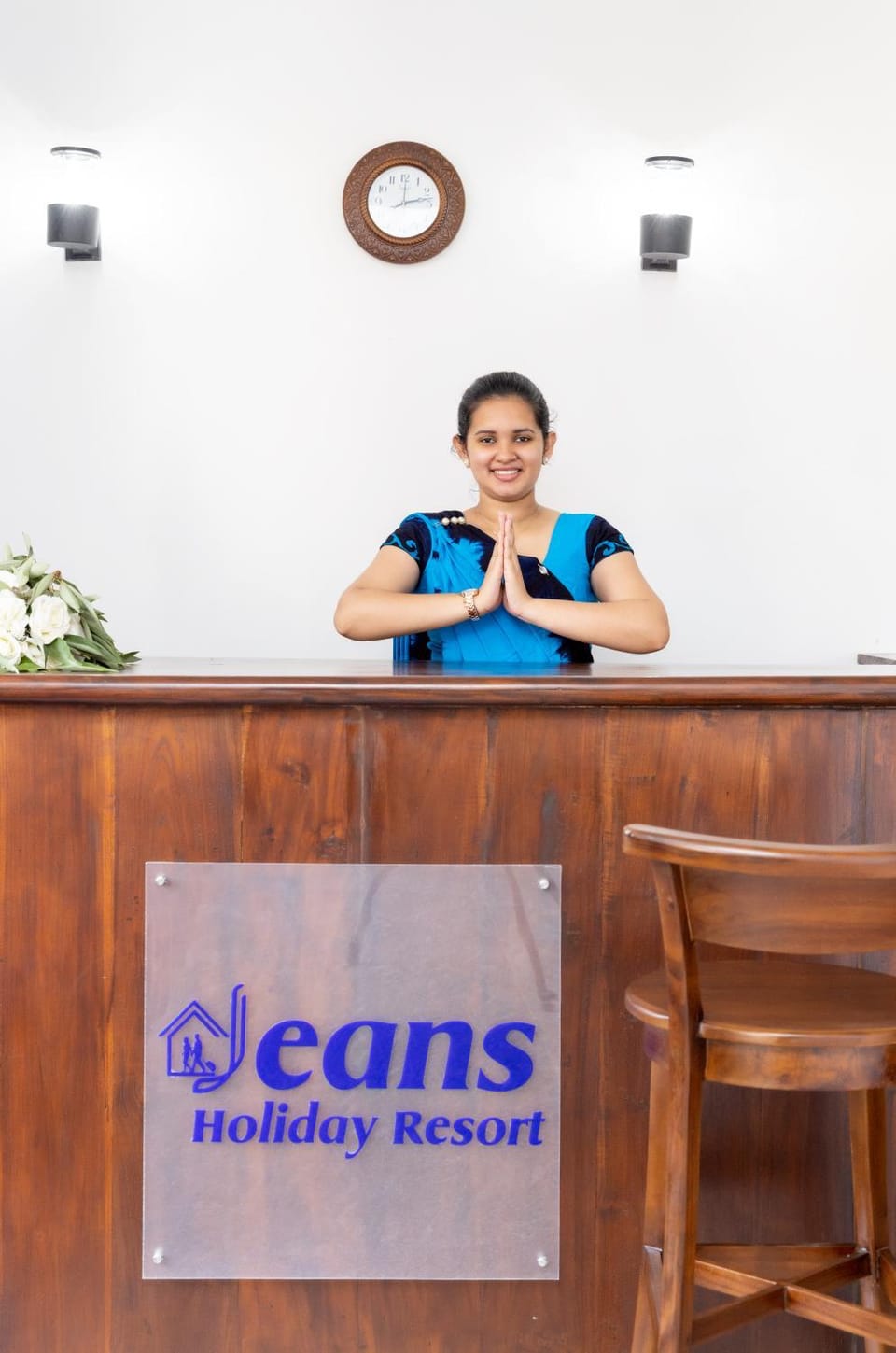 Staff, Property logo or sign, Lobby or reception, Logo/Certificate/Sign