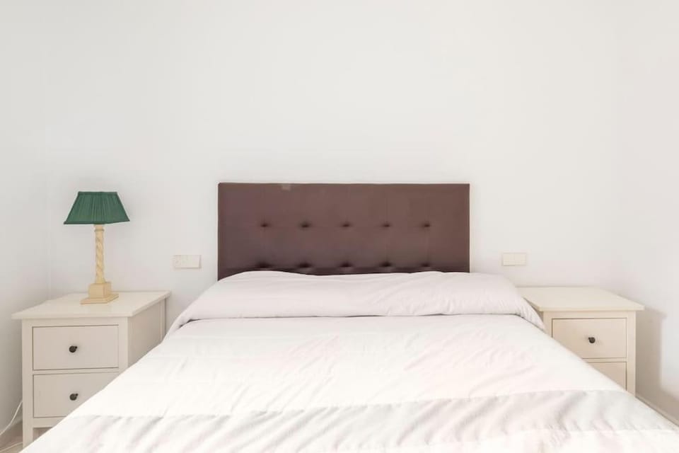Piso en Ribeira, primera línea. Apartment in Ribeira, Galicia