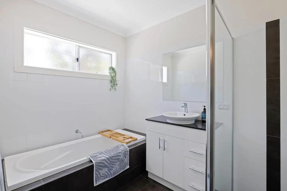 Bathroom, Bath
