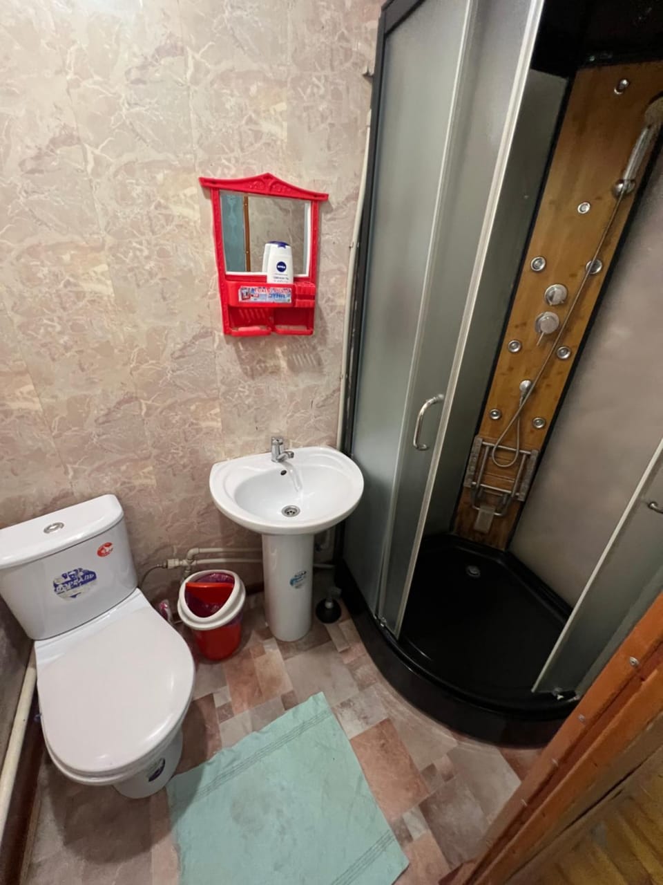 Shower, Toilet, Bathroom