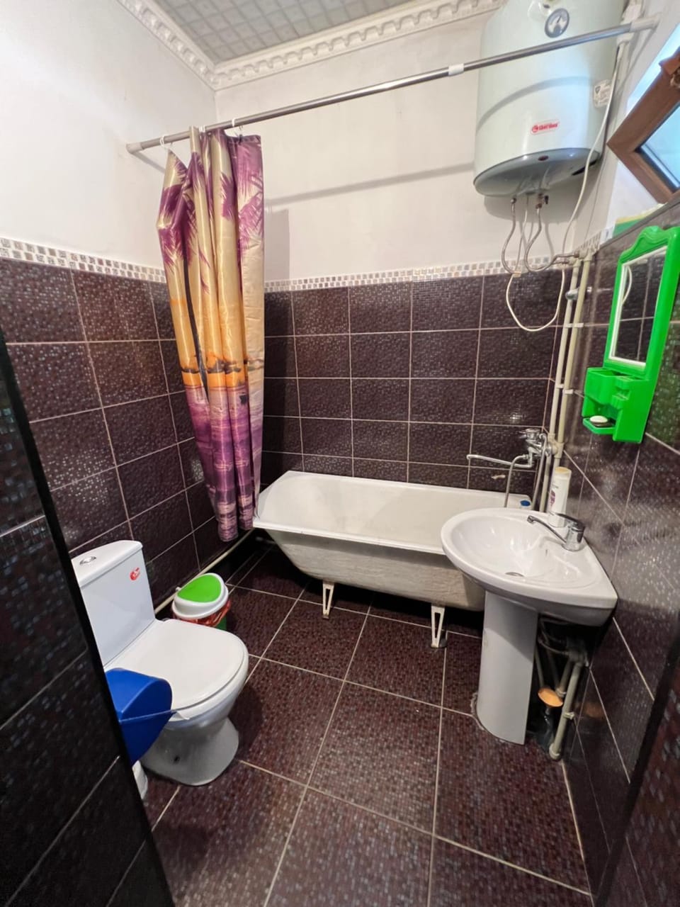 Shower, Toilet, Bathroom, Bath