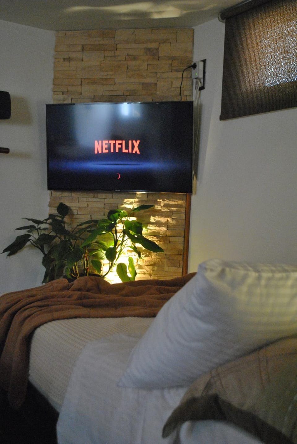 Bed, TV and multimedia